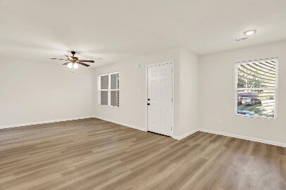 Building Photo - "4-Bed, 2-Bath Retreat in Memphis – Your Perfect Sanctuary Awaits!"