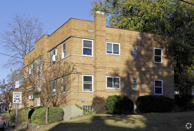 Primary Photo - 6201 Ridge Ave