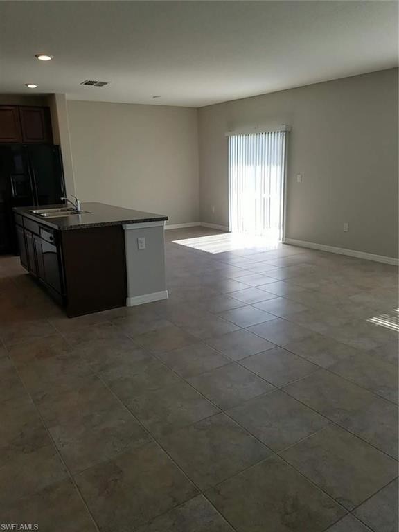 Building Photo - 5010 White Chicory Dr