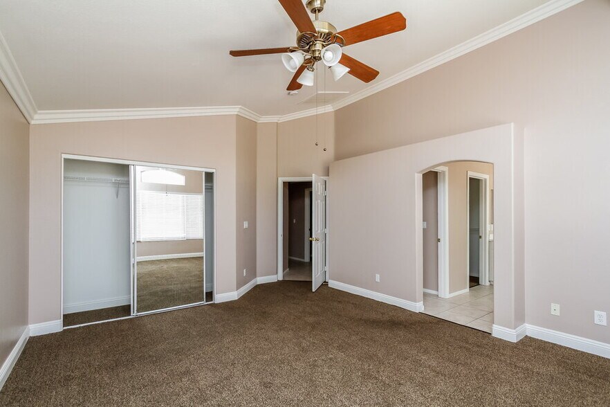 Building Photo - 1726 Sabatini Dr