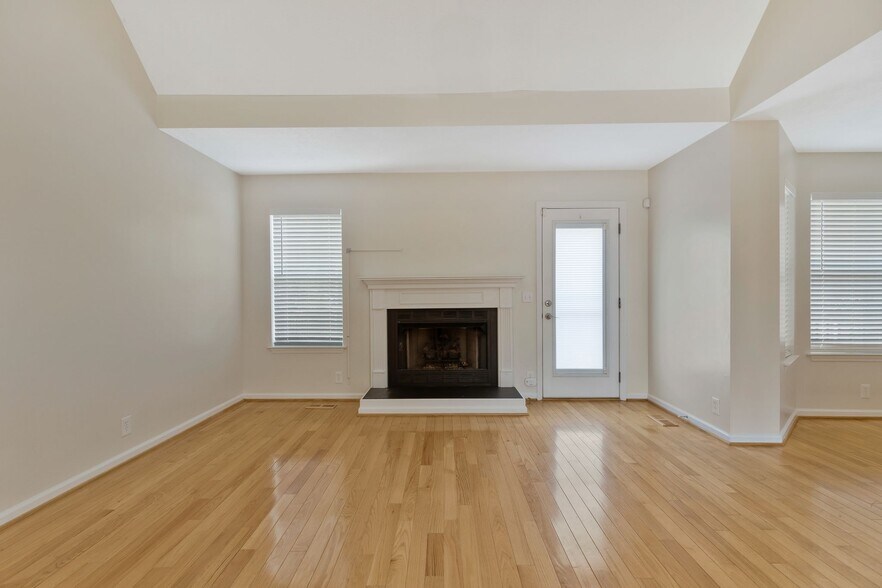Building Photo - 5204 Catspaw Dr