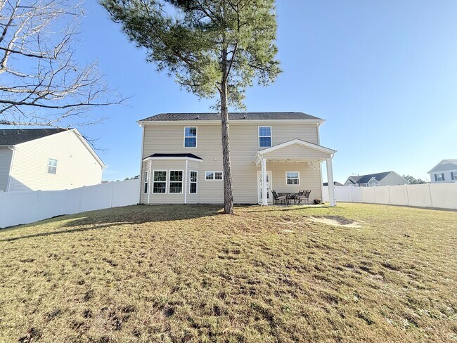 Building Photo - 15 Old Montague Way