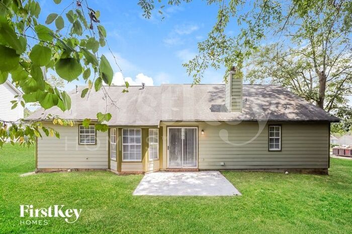 Building Photo - 6165 Pembroke Dr