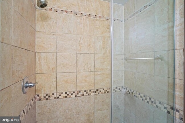 Building Photo - 2712 Advent Ct S