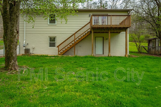 Building Photo - 5907 Browntown Rd