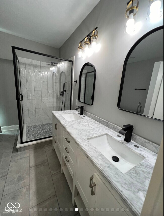 Building Photo - 958 Woodruff Place Middle Dr