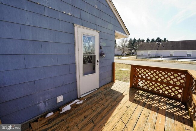 Building Photo - 8369 Nylon Ave