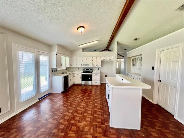 Building Photo - 300 W Stoneybrook Dr