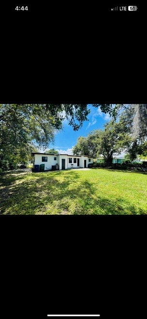 Building Photo - 1801 NW 93rd Terrace