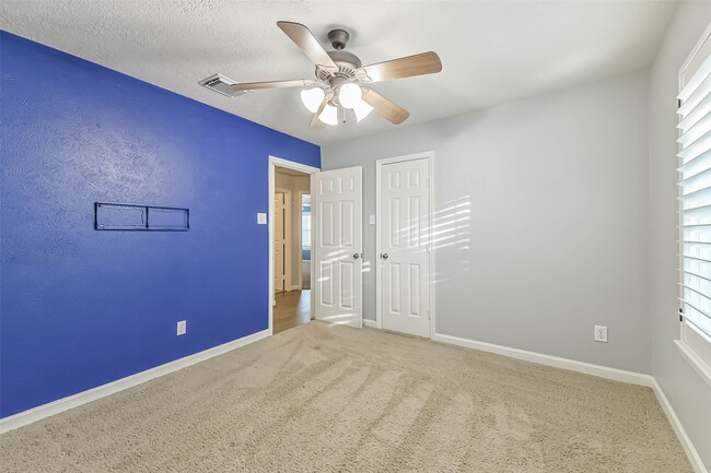 Building Photo - 3030 Jane Long League Dr