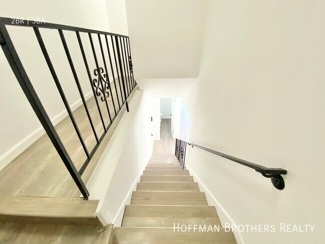 Building Photo - 1206 S Holt Ave