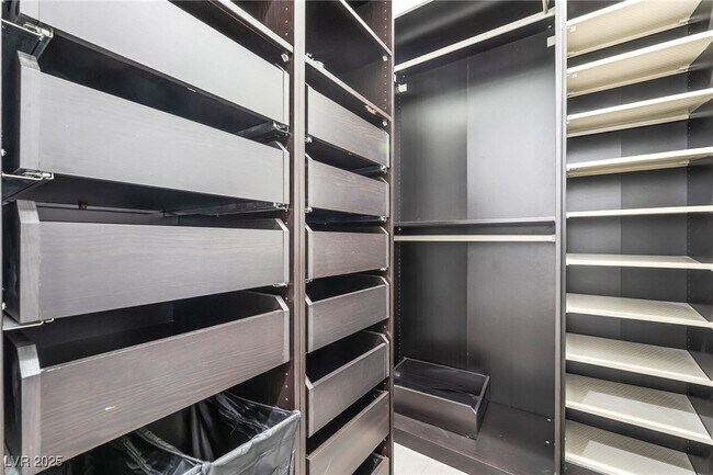 Building Photo - 72 Panorama Crest Ave