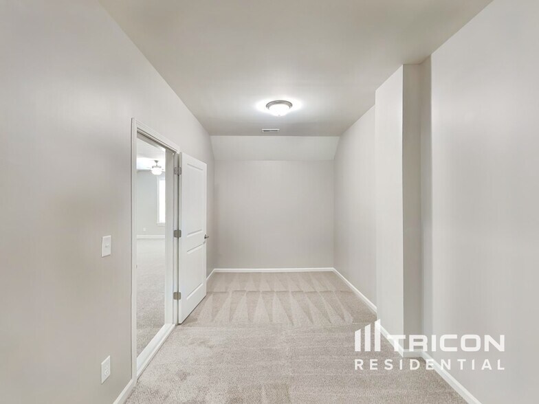 Building Photo - 3011 Laney Pond Rd