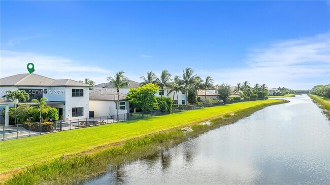 Building Photo - 9529 Eden Roc Ct