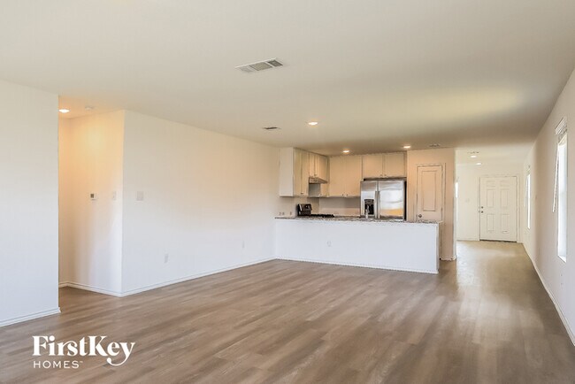 Building Photo - 6531 Scarecrow Wy