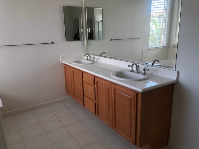 Building Photo - 2306 Campbell Cir