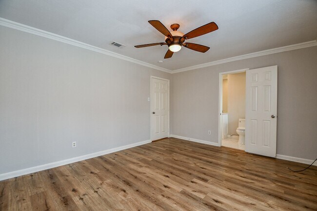 Building Photo - 10706 Inwood Dr
