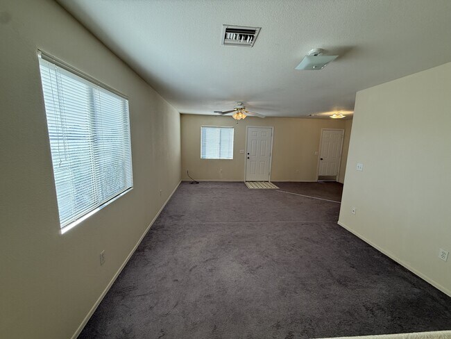 Building Photo - 991 Terrace Dr