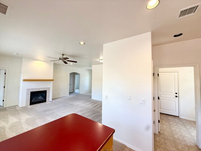Building Photo - Great home in 55+ community