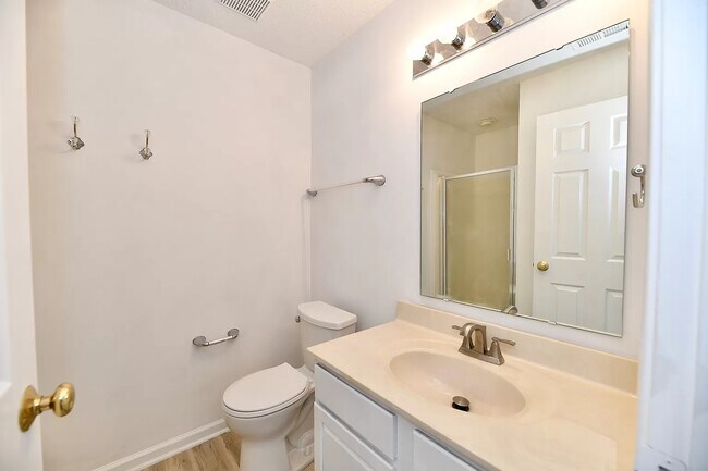 Building Photo - 11888 Esty Way