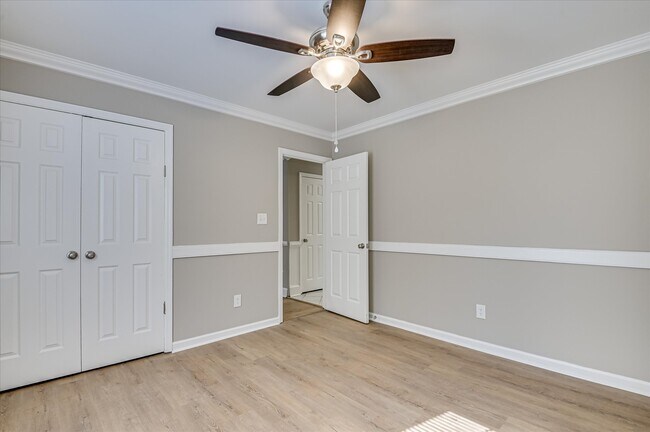 Building Photo - 238 Cavalier Dr