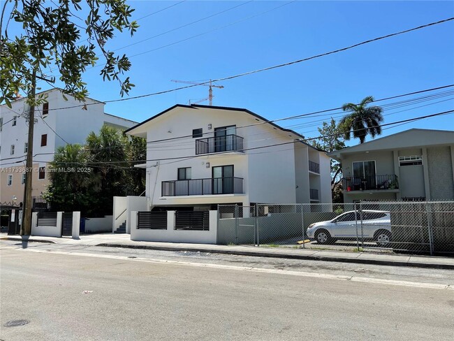 Primary Photo - 420 SW 2nd St