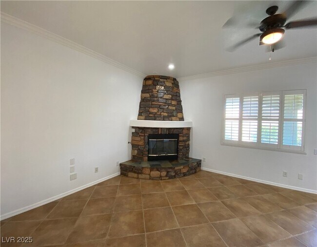 Building Photo - 2768 Kindeace Ave