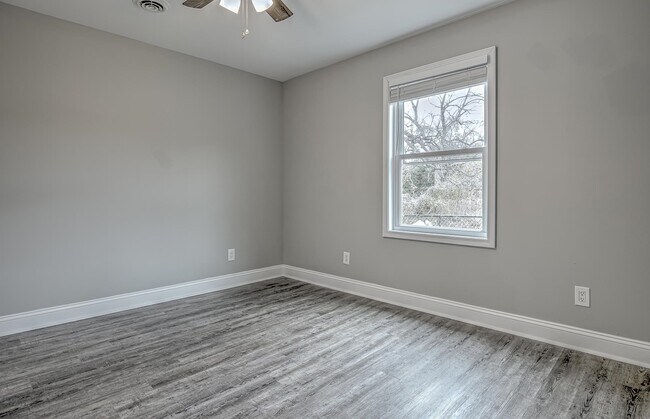 Building Photo - 412 Orange St