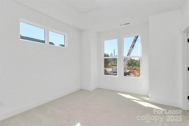 Building Photo - 1103 Kokomo Ln