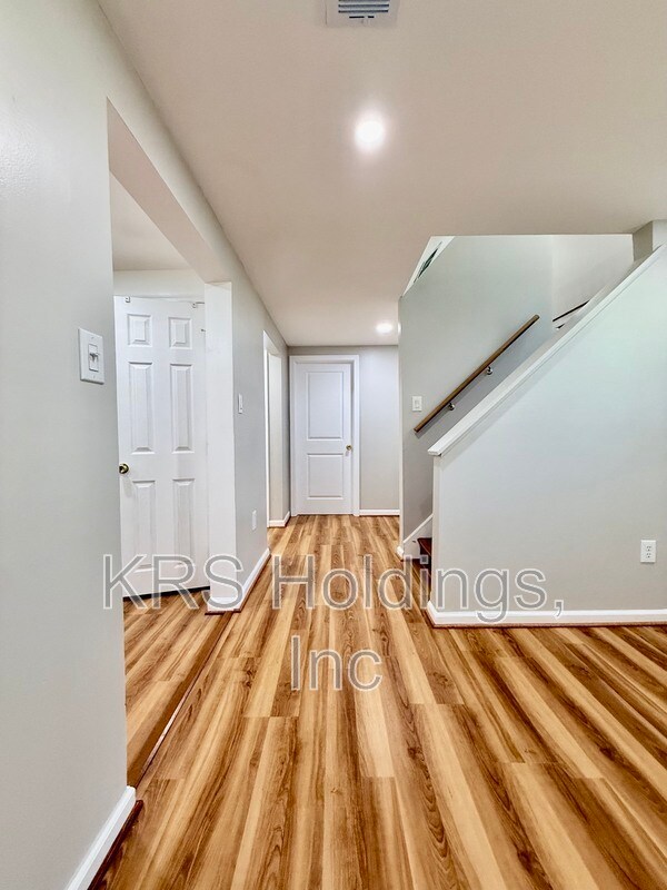 Building Photo - 3931 Forestdale Ave
