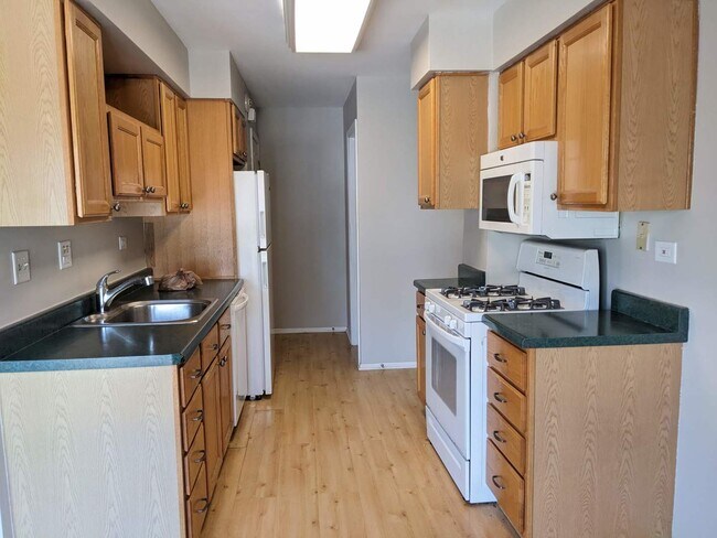 Building Photo - 2751 Wayfaring Ln