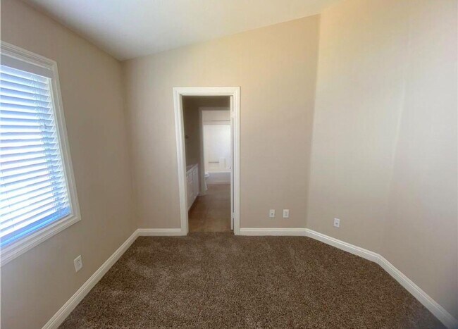 Building Photo - Wolf Valley Estates - Pool and Spa - Pets ...