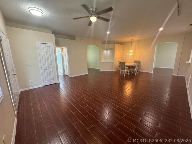 Building Photo - 981 NW Tuscany Dr