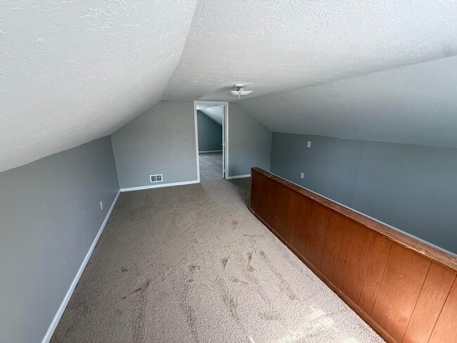 Building Photo - 1107 Highland Park Dr