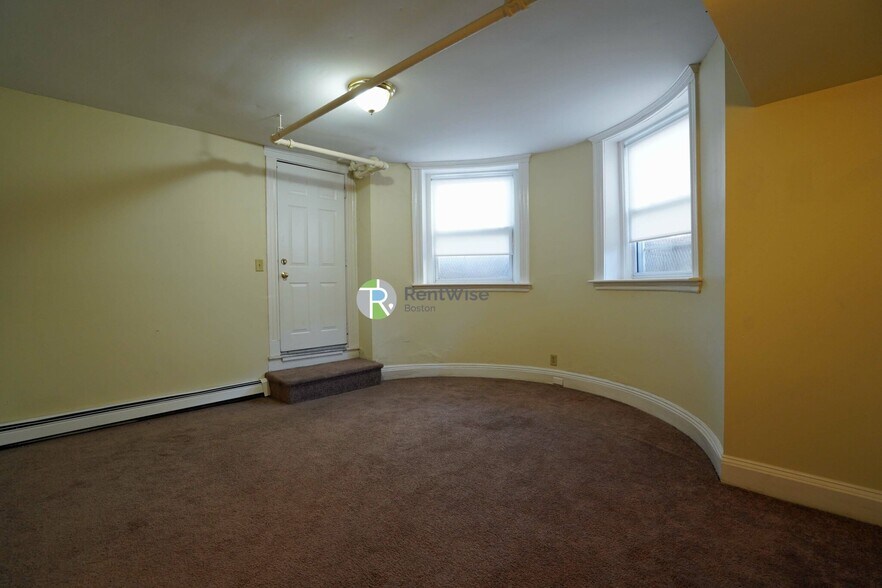 Building Photo - 230 Fuller St