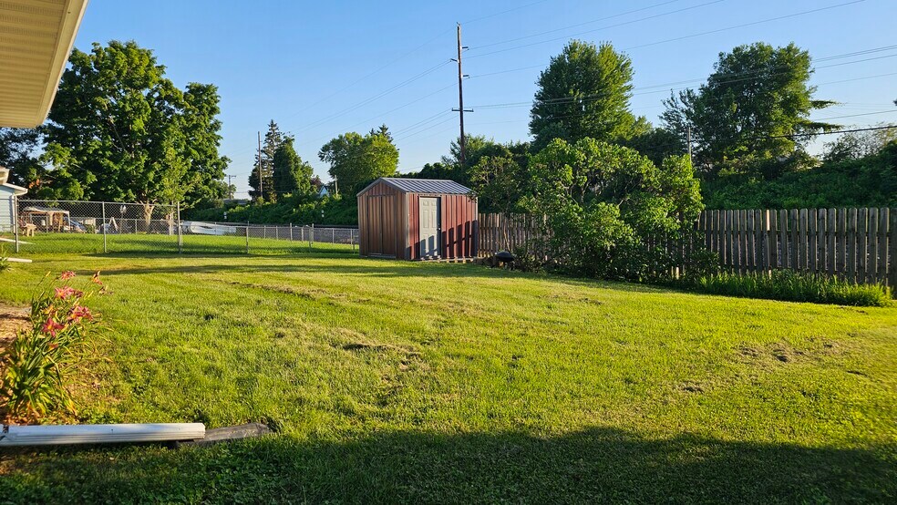 Building Photo - 3302 29th Ct S