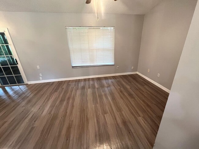 Building Photo - Beautiful 3 Bed/2 Bath Single Family Home In Deltona!!