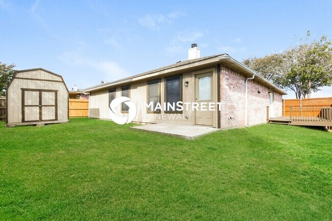 Building Photo - 3 Bedroom Pet-Friendly Home in ARLINGTON, TX with Main Street Renewal