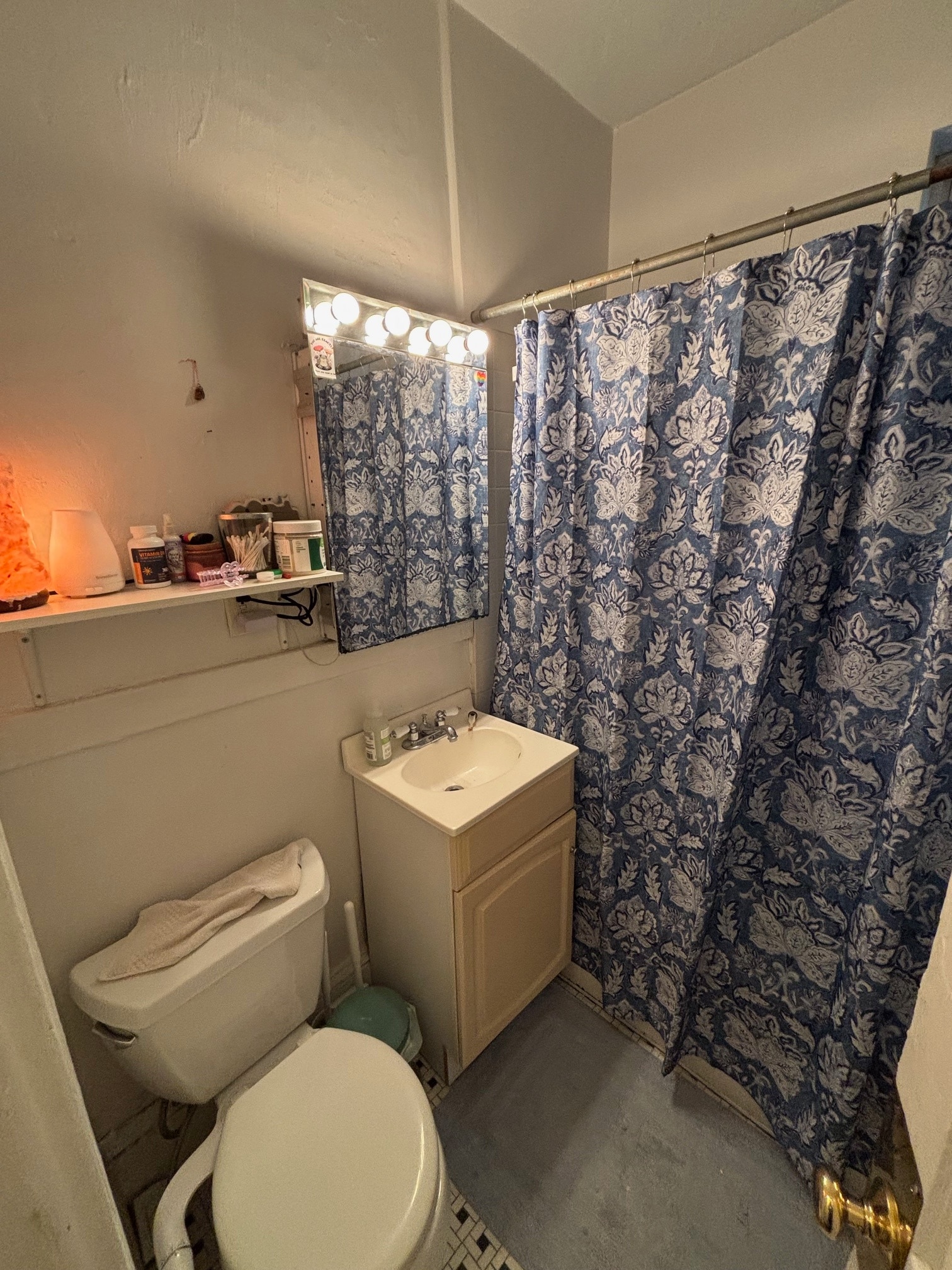 Building Photo - 10 Grove St