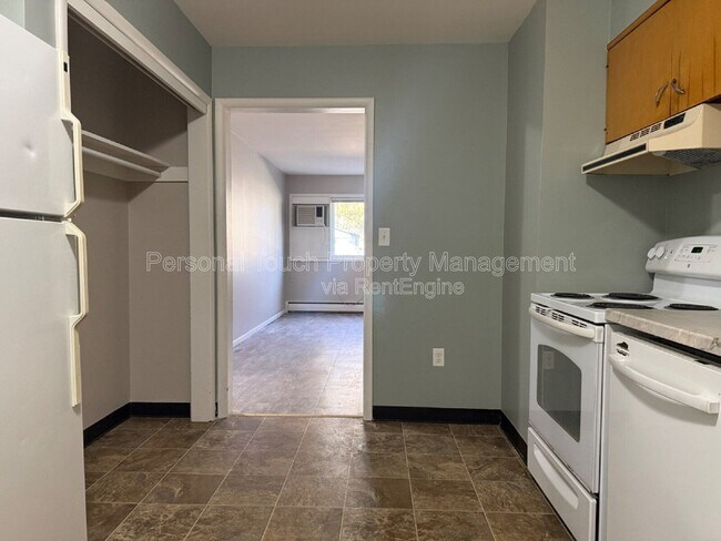 Building Photo - 1824 14th St S