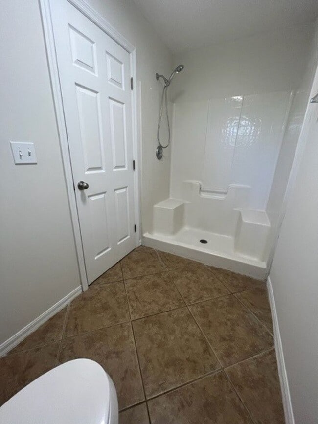 Building Photo - 1126 Calmar Ave