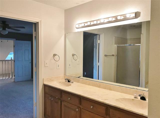 Building Photo - 1129 Bent Oaks Dr