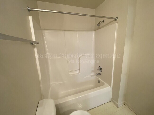 Building Photo - 76 Red Maple Ct
