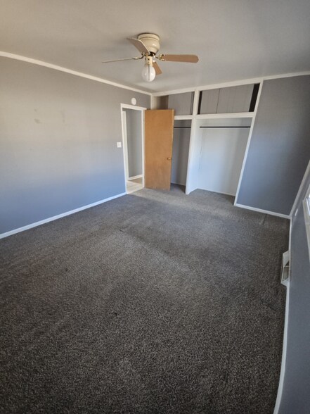 Building Photo - 2214 W Arrowhead Ln