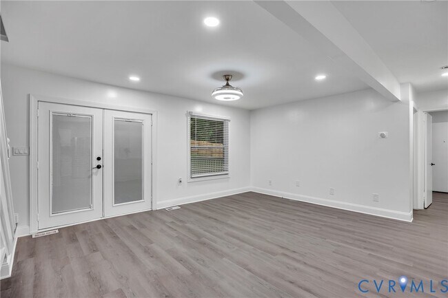 Building Photo - 11711 Deerhurst Dr