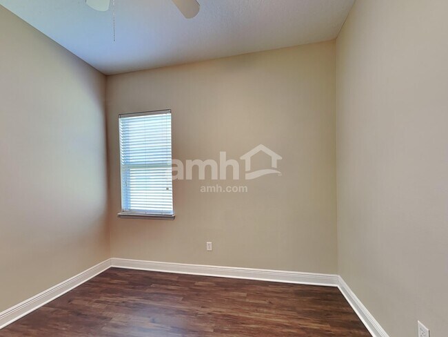 Building Photo - 7550 Bulls Head Dr