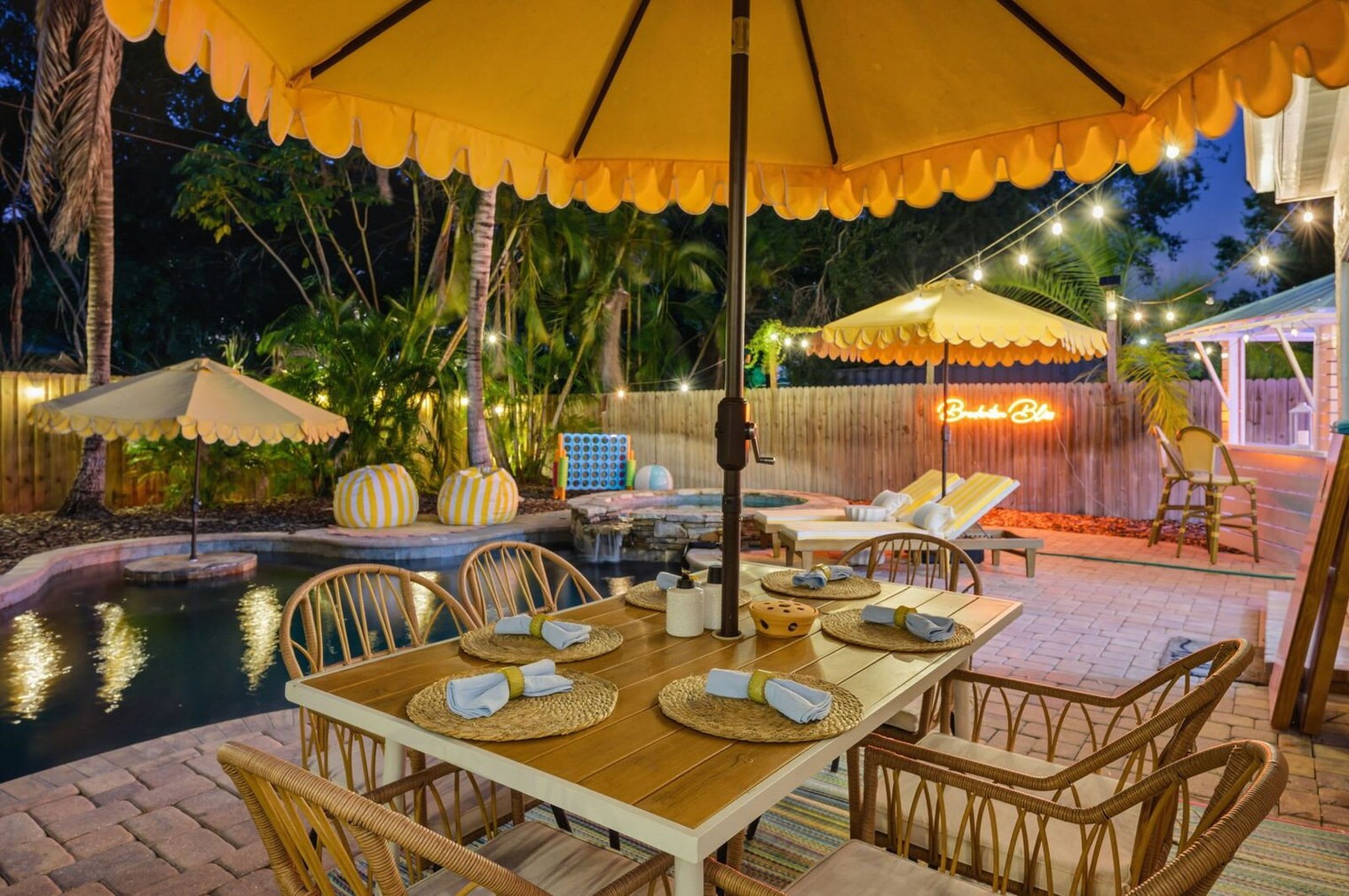 Building Photo - 522 31st St W