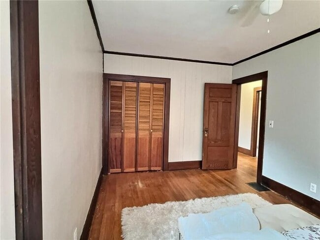 Building Photo - 350 Augustine St