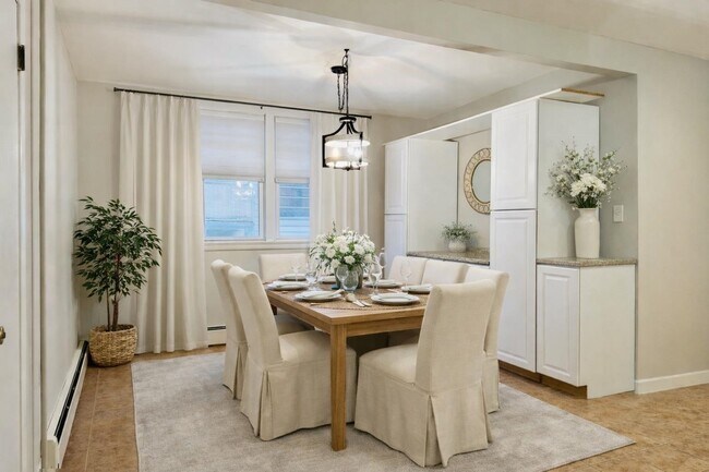 Building Photo - 11 W 44th St