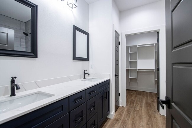 Building Photo - Move-In Ready New Construction Near Downtown & Hospitals!